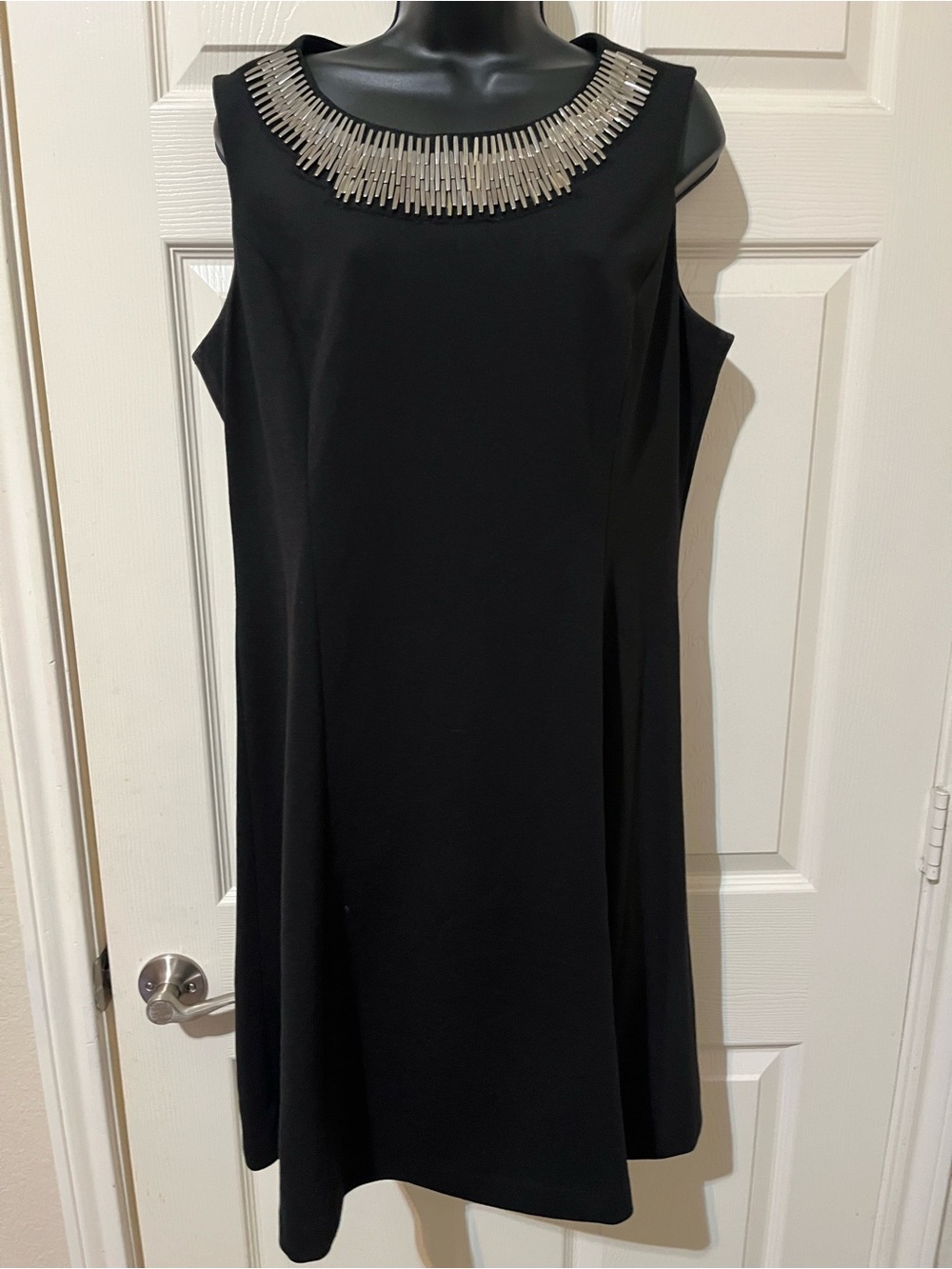 Black Sleeveless Cocktail Dress with Decorative Collar